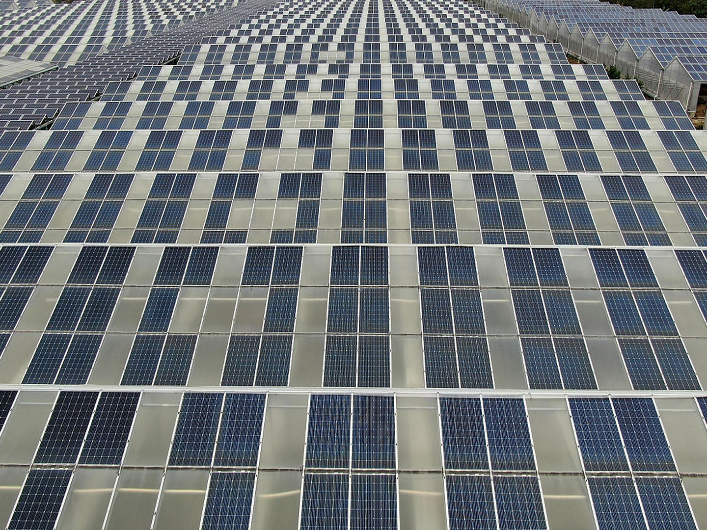 废旧光伏板面临环评的危机：可行性解决方案和设备成了关键